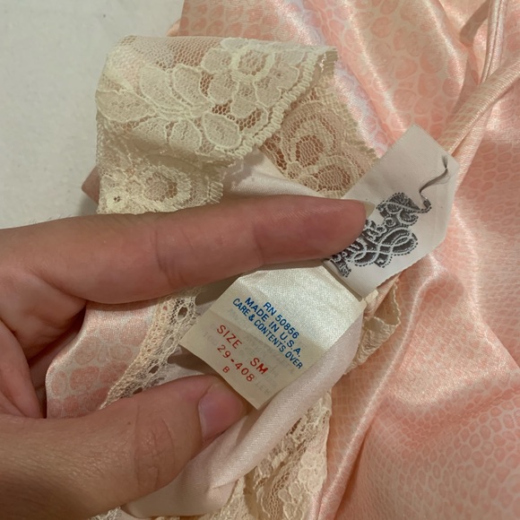 Vintage 1980s never worn lingerie slip and robe - Picture 5 of 7